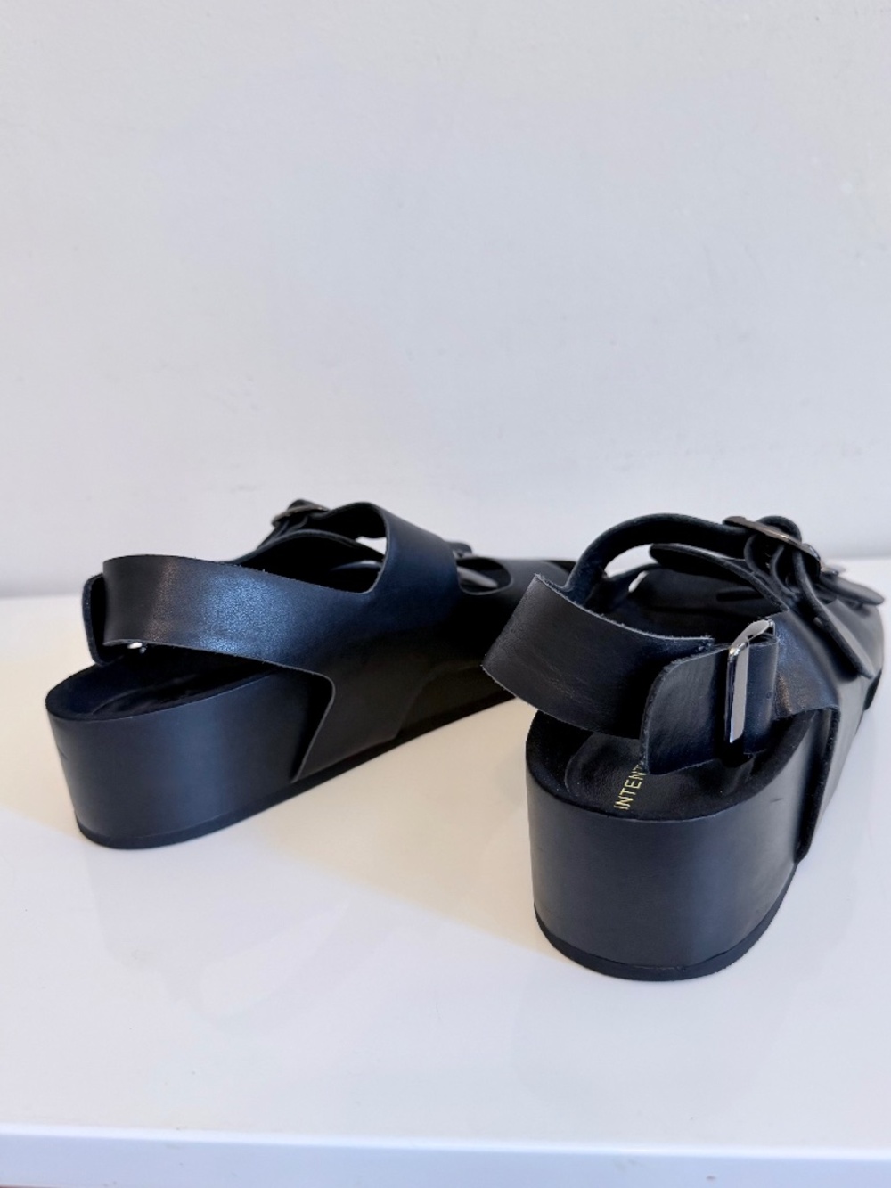 NEW INTENTIONALLY BLANK EXXY Flatform Sandal Black Size 6 - Picture 9 of 14